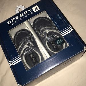 New Baby Halyard Sperry top-siders sz 3-6 months
